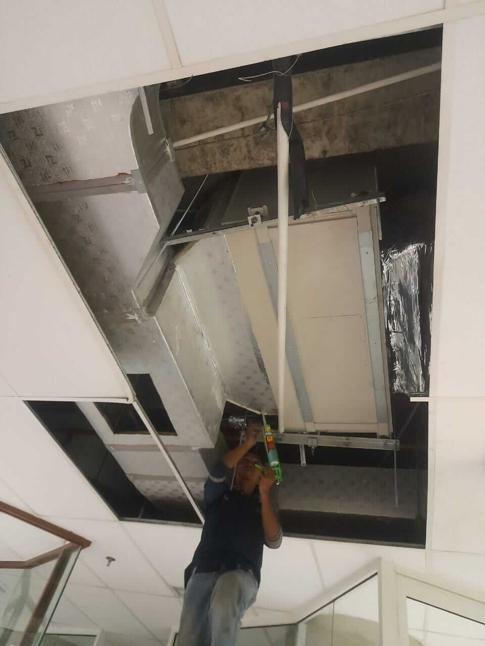 Jasa Service AC Central