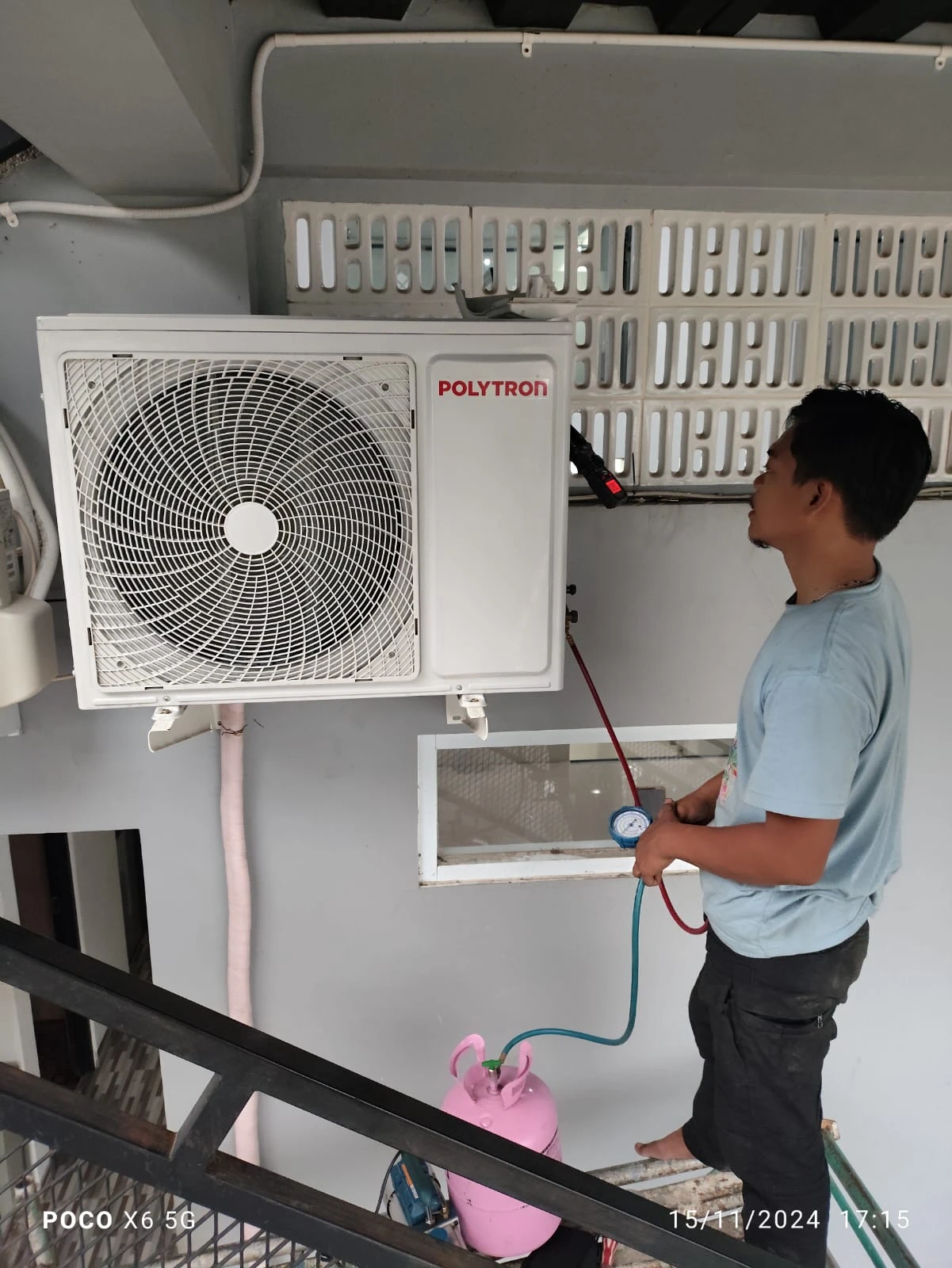 Pengisian freon AC 2 PK Polytron - Anggono Teknik