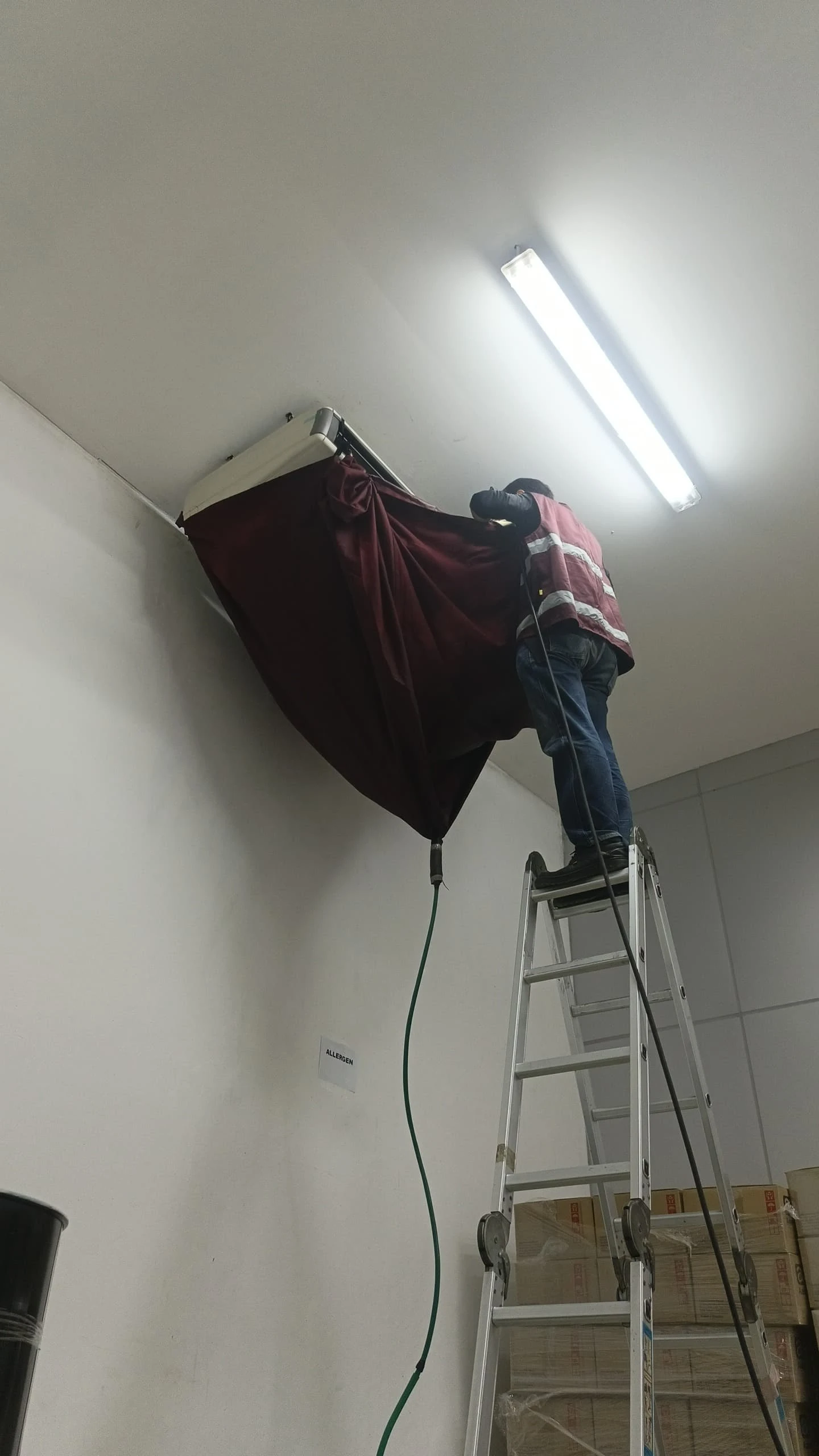 Perawatan AC Central - Anggono Teknik