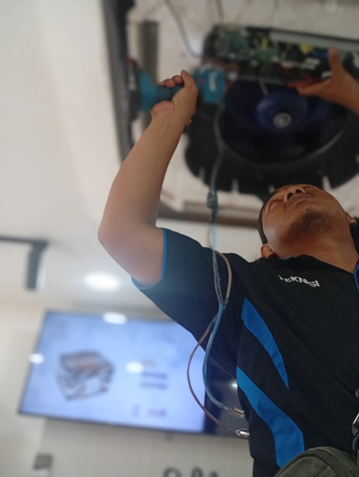 Perawatan AC Central - Anggono Teknik