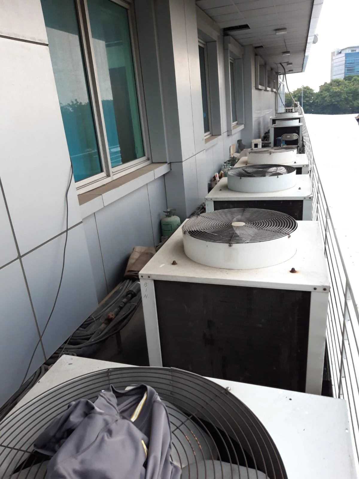 Perawatan AC Central - Anggono Teknik