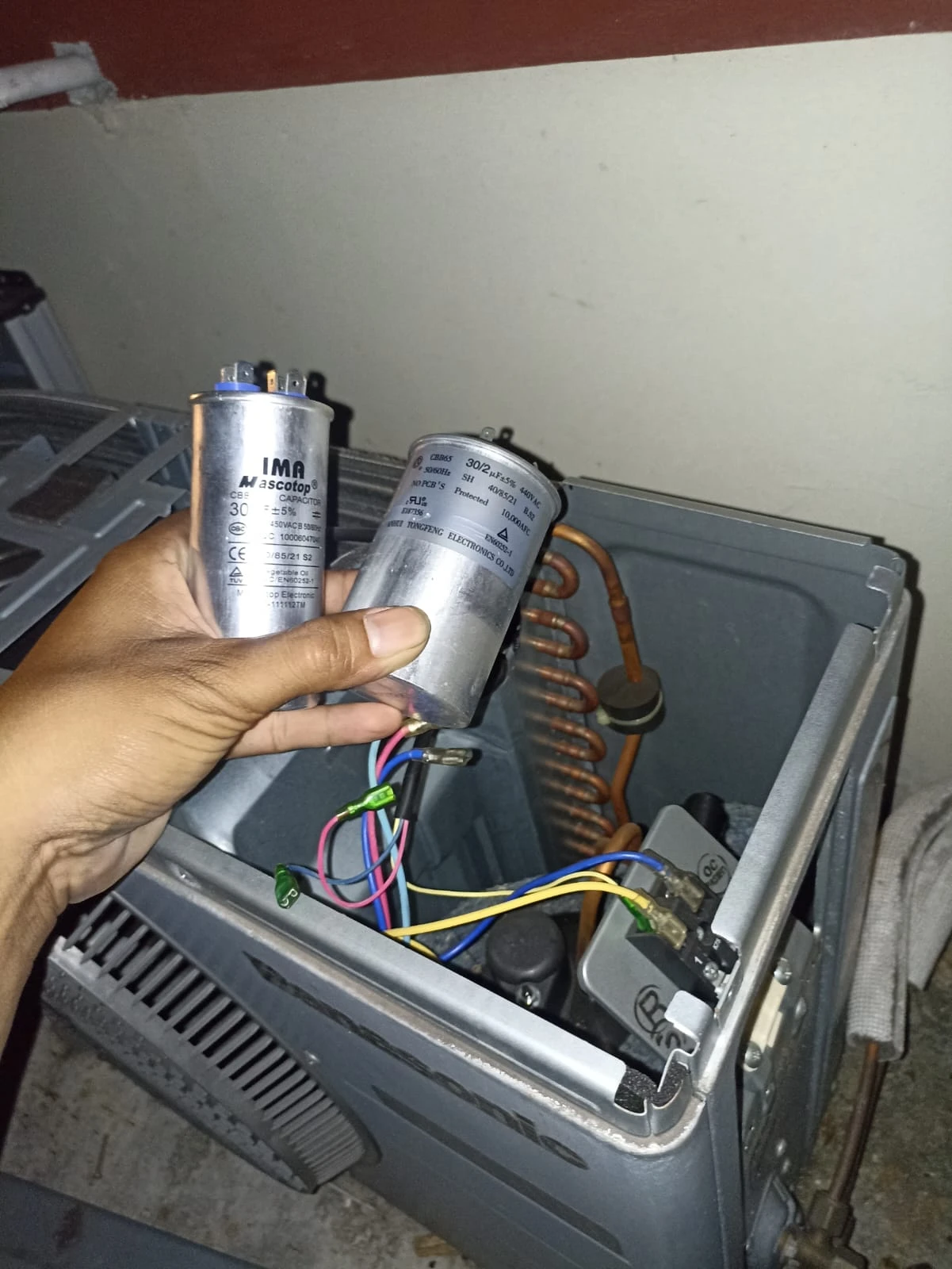 Penggantian Kapasitor AC 1.5 PK Panasonic
